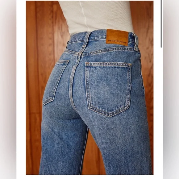 Aritzia Denim Forum The Farrah High Rise Wide Leg Jean, Size 26 - Picture 3 of 8